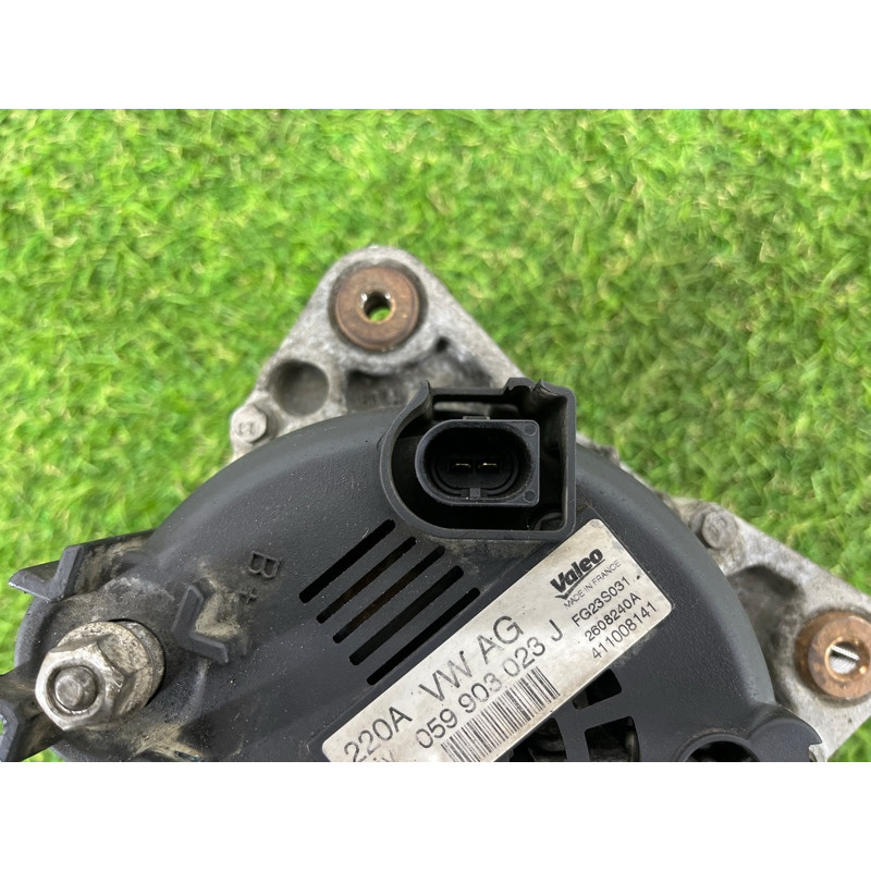 Генератор (электрика) Volkswagen Touareg NF 2011 3.0 CASA 059903023J