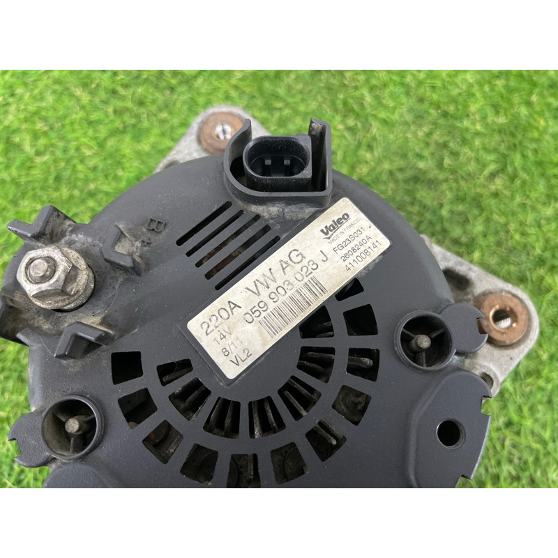 Генератор (электрика) Volkswagen Touareg NF 2011 3.0 CASA 059903023J