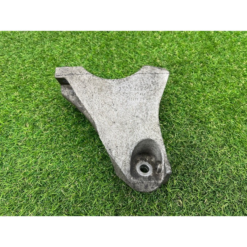 Кронштейн двигателя (кронштейны двигателя) Volkswagen Touareg NF 2011 3.0 CASA 7L6199308D