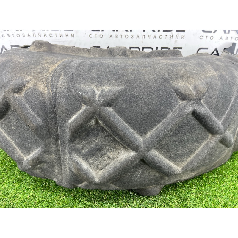 Подкрылок (кузов и элементы) Volkswagen Touareg NF 2011 3.0 CASA 7P6810972