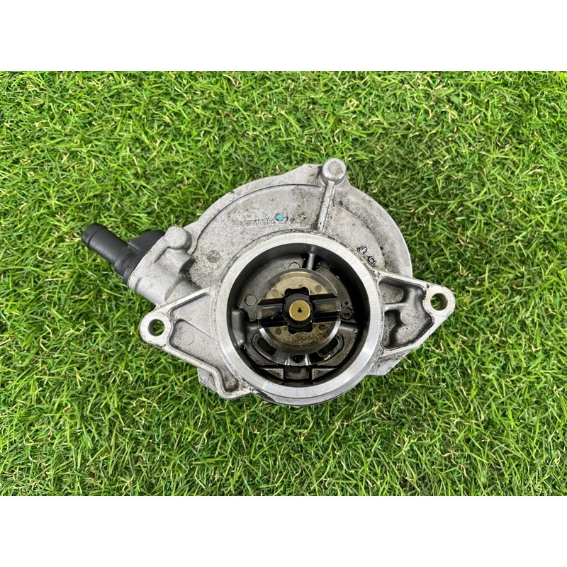 Вакуумный насос (тормозная система) Volkswagen Touareg NF 2011 3.0 CASA 059145100J