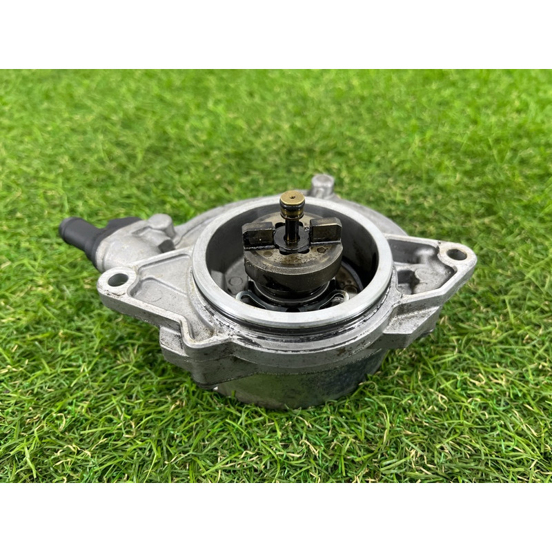 Вакуумный насос (тормозная система) Volkswagen Touareg NF 2011 3.0 CASA 059145100J