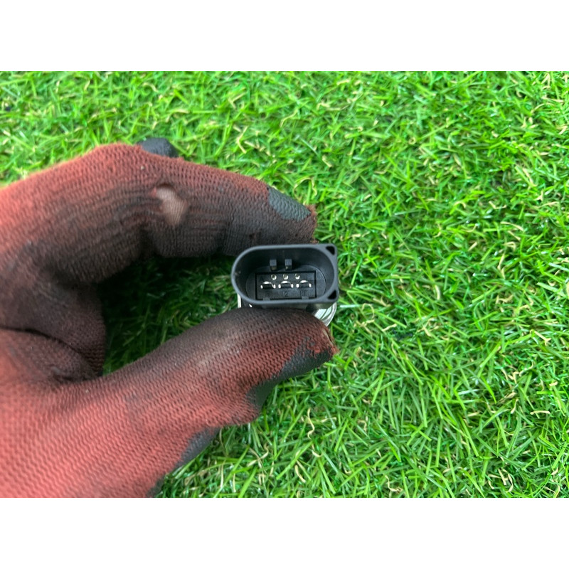 Датчик давления топлива (электрика / датчики) Volkswagen Touareg NF 2011 3.0 CASA 059130758J