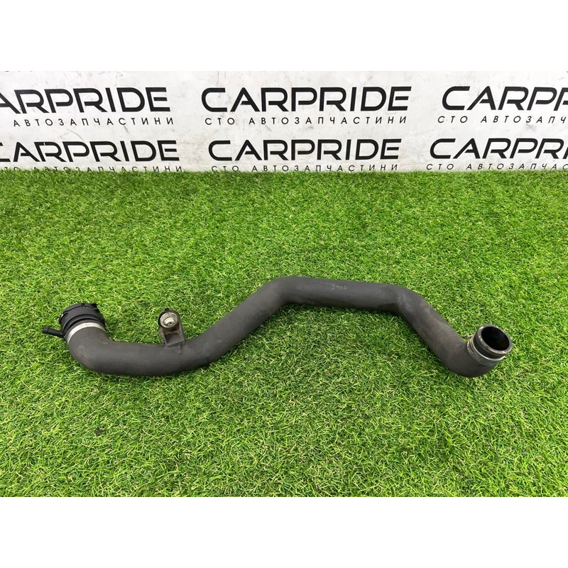 Патрубок (система охлаждения) Volkswagen Touareg NF 2011 3.0 CASA 7P6122101J