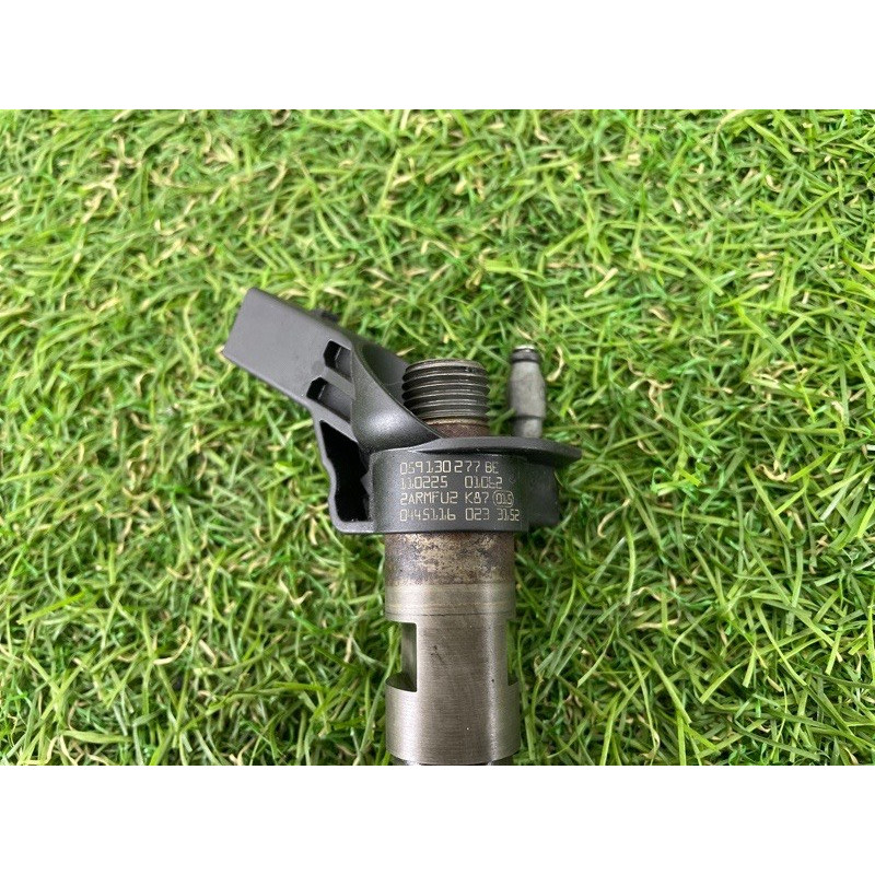 Форсунка топливная (топливная система) Volkswagen Touareg NF 2011 3.0 CASA 059130277BE