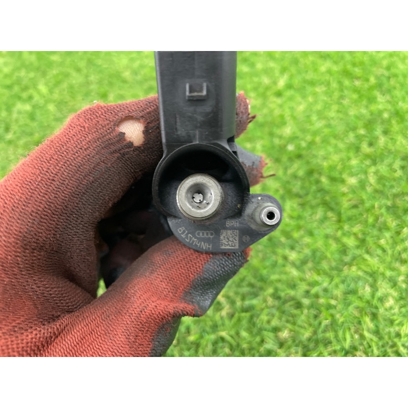 Форсунка топливная (топливная система) Volkswagen Touareg NF 2011 3.0 CASA 059130277BE