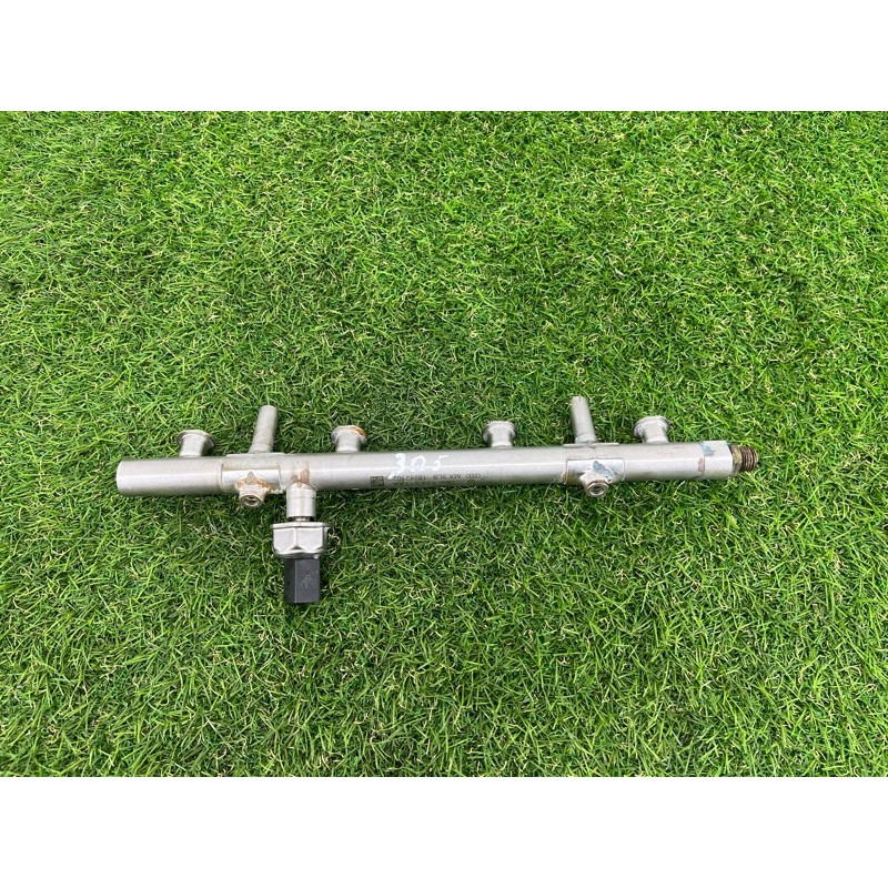 Топливная рампа (топливная система) AUDI Q5 FY 2018 2.0 TFSI DAYB 06K133317AA