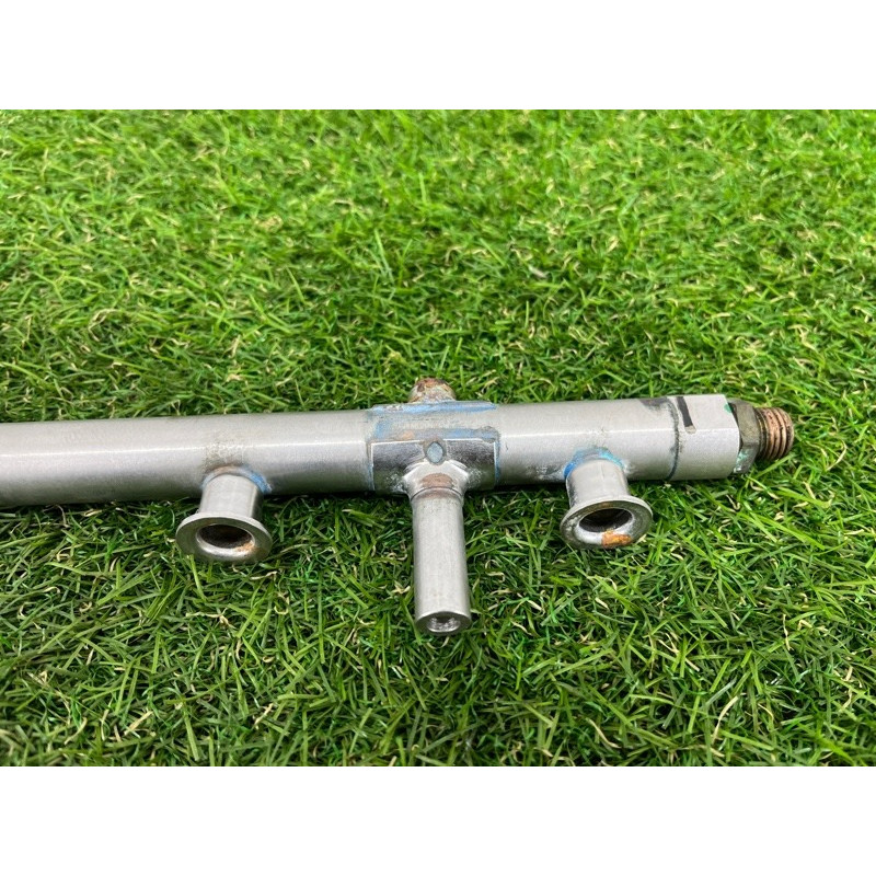 Топливная рампа (топливная система) AUDI Q5 FY 2018 2.0 TFSI DAYB 06K133317AA