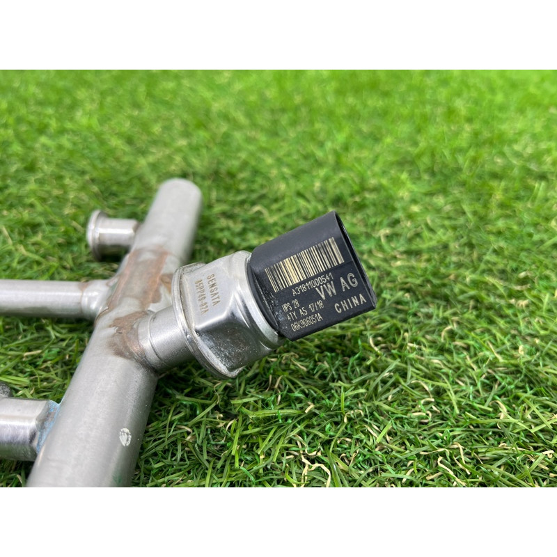 Топливная рампа (топливная система) AUDI Q5 FY 2018 2.0 TFSI DAYB 06K133317AA