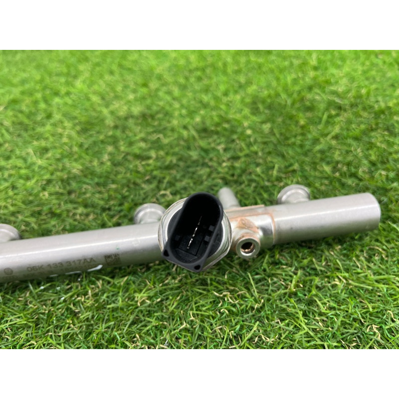 Топливная рампа (топливная система) AUDI Q5 FY 2018 2.0 TFSI DAYB 06K133317AA