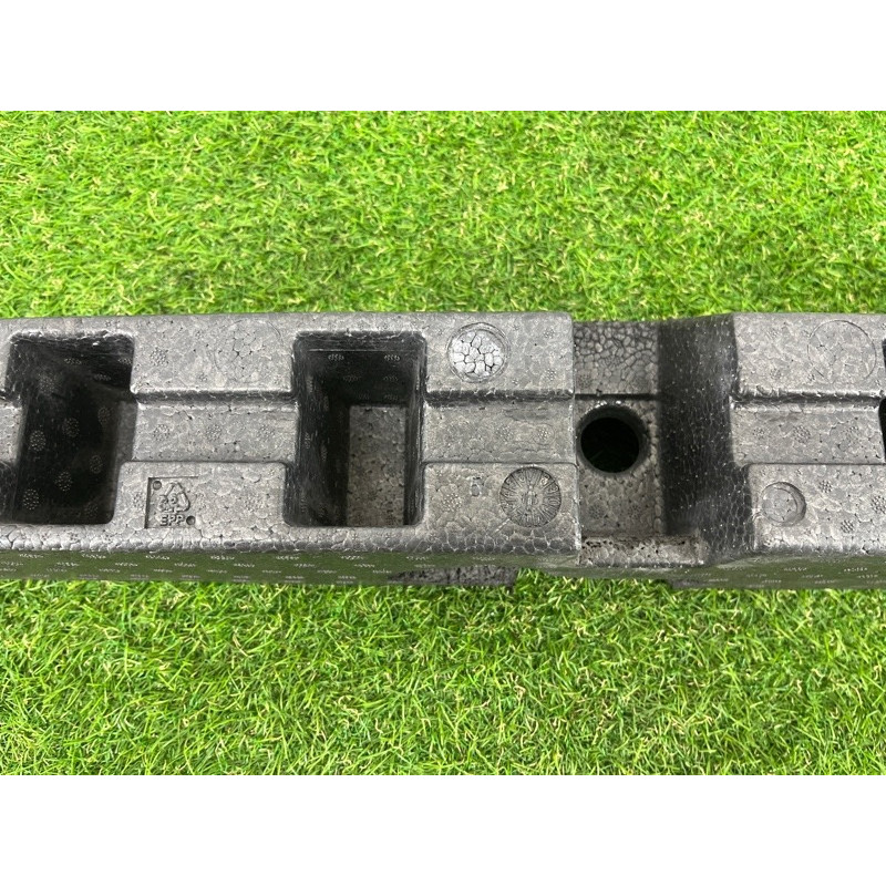 Абсорбер (наполнитель) бампера (кузов и элементы) Volkswagen Touareg NF 2011 3.0 CASA 7P6807248A