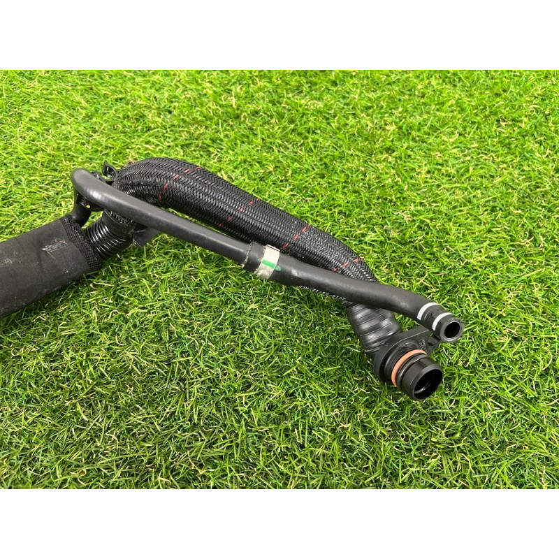 Трубка вентиляции картерных газов (двигатель и элементы) AUDI Q5 FY 2018 2.0 TFSI DAYB 06L103213AD