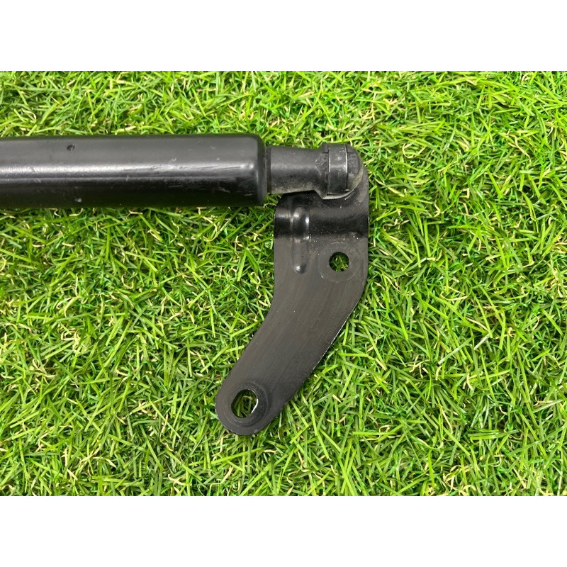 Амортизатор багажника (кузов и элементы) Volkswagen Touareg NF 2011 3.0 CASA 7P6827550