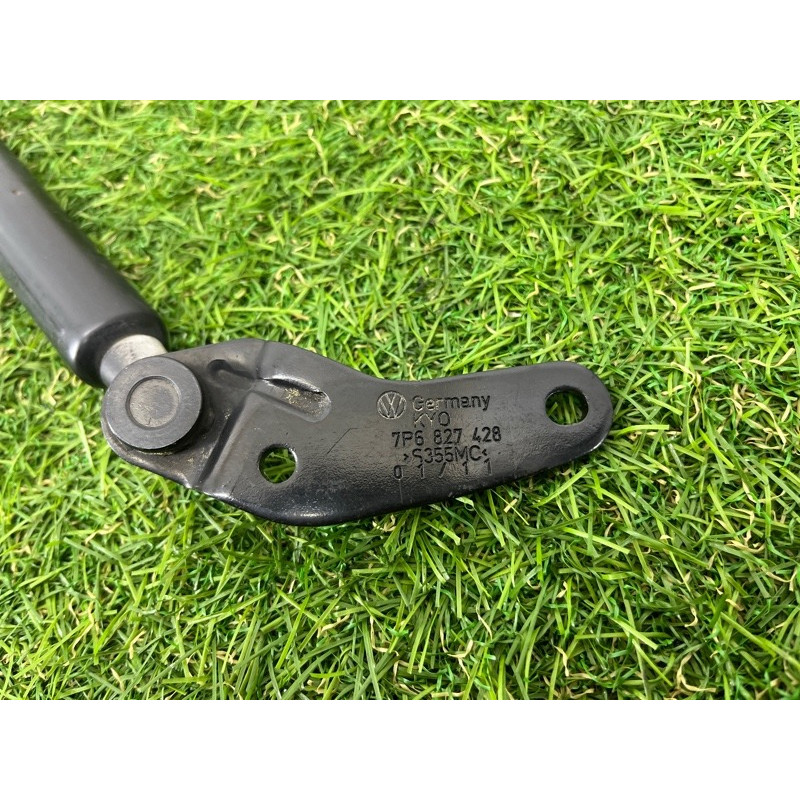 Амортизатор багажника (кузов и элементы) Volkswagen Touareg NF 2011 3.0 CASA 7P6827550