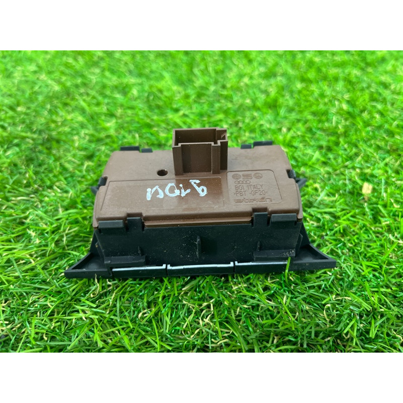 Кнопка ESP (электрика / кнопки) Volkswagen Touareg NF 2011 3.0 CASA 7P6927127F