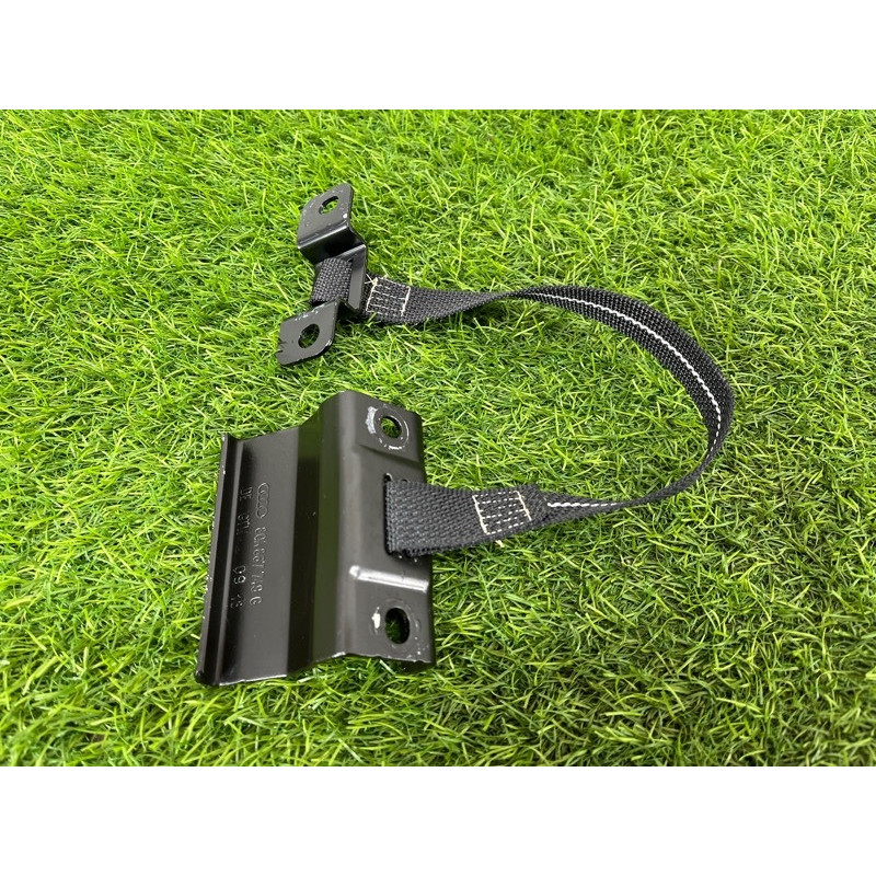 Крепление аккумулятора (кузов и элементы) AUDI Q5 FY 2018 2.0 TFSI DAYB 80A867749G