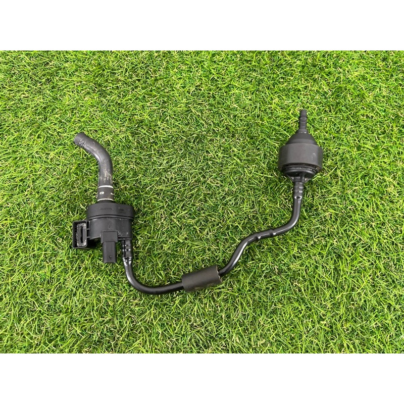 Клапан вентиляции топливного бака (топливная система) AUDI Q5 FY 2018 2.0 TFSI DAYB 06L133781AJ