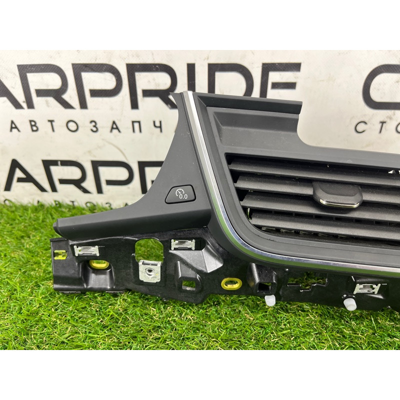 Центральный дефлектор салона (салон) AUDI Q5 FY 2018 2.0 TFSI DAYB 80B820902N6PS