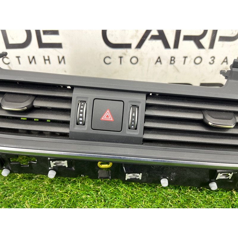 Центральный дефлектор салона (салон) AUDI Q5 FY 2018 2.0 TFSI DAYB 80B820902N6PS