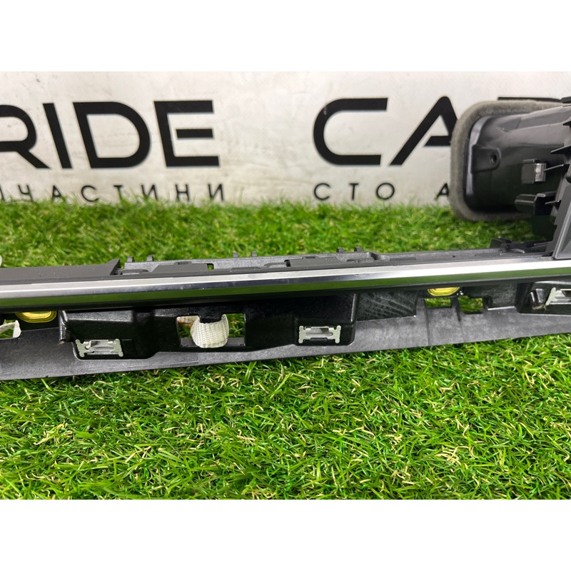 Центральный дефлектор салона (салон) AUDI Q5 FY 2018 2.0 TFSI DAYB 80B820902N6PS