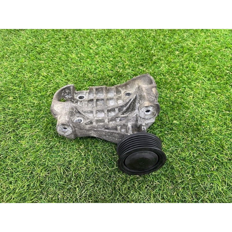 Кронштейн генератора (кронштейны двигателя) Volkswagen Touareg NF 2011 3.0 CASA 059903143AC