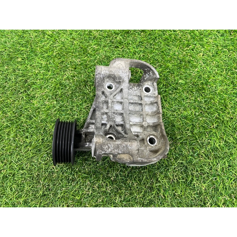 Кронштейн генератора (кронштейны двигателя) Volkswagen Touareg NF 2011 3.0 CASA 059903143AC