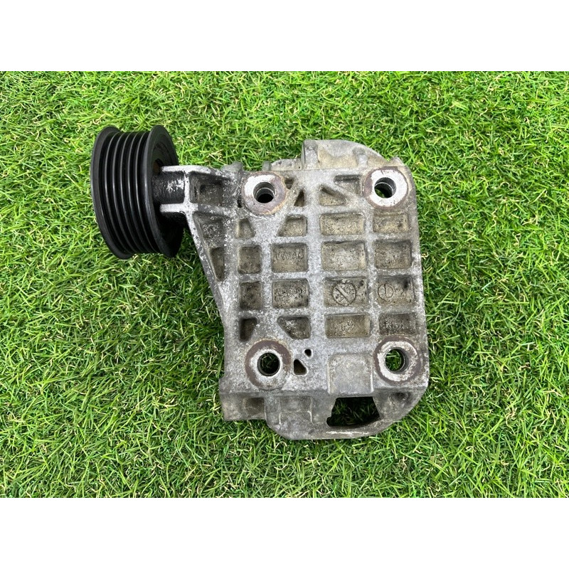 Кронштейн генератора (кронштейны двигателя) Volkswagen Touareg NF 2011 3.0 CASA 059903143AC