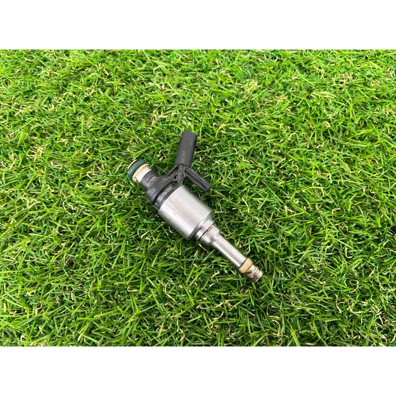 Форсунка топливная (топливная система) AUDI Q5 FY 2018 2.0 TFSI DAYB 06A906036K