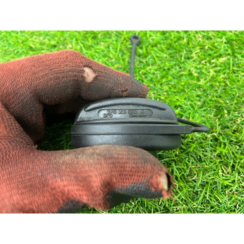 Крышка топливного бака (топливная система) Volkswagen Touareg NF 2011 3.0 CASA 7P6201550