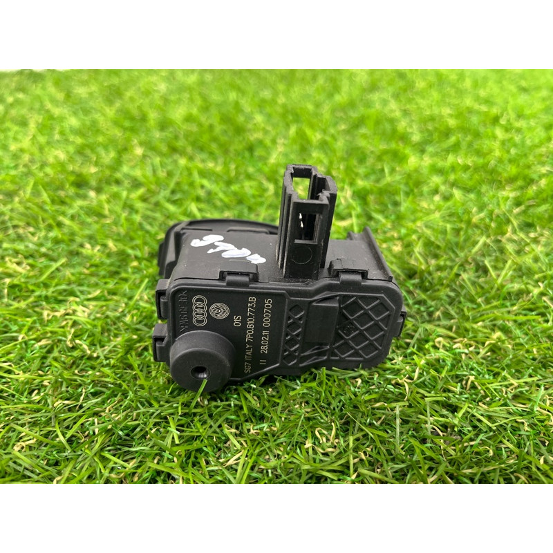 Привод лючка топливного бака (электрика) Volkswagen Touareg NF 2011 3.0 CASA 7P0810773D