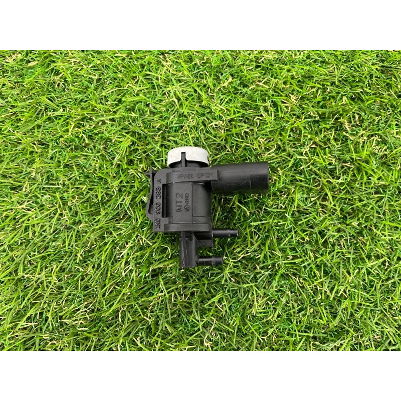 Вакуумный клапан (двигатель и элементы) Volkswagen Touareg NF 2011 3.0 CASA 1K0906283A