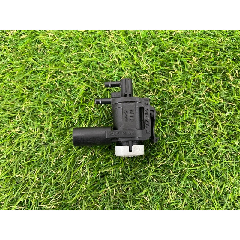 Вакуумный клапан (двигатель и элементы) Volkswagen Touareg NF 2011 3.0 CASA 1K0906283A