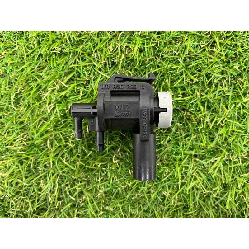 Вакуумный клапан (двигатель и элементы) Volkswagen Touareg NF 2011 3.0 CASA 1K0906283A