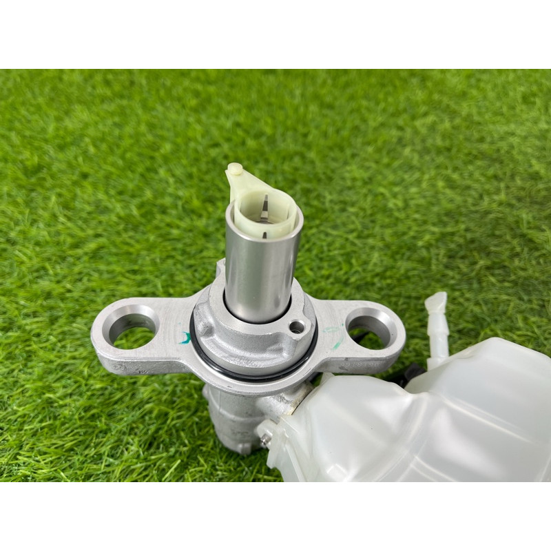 Главный тормозной цилиндр (тормозная система) AUDI Q5 FY 2018 2.0 TFSI DAYB 80A611021