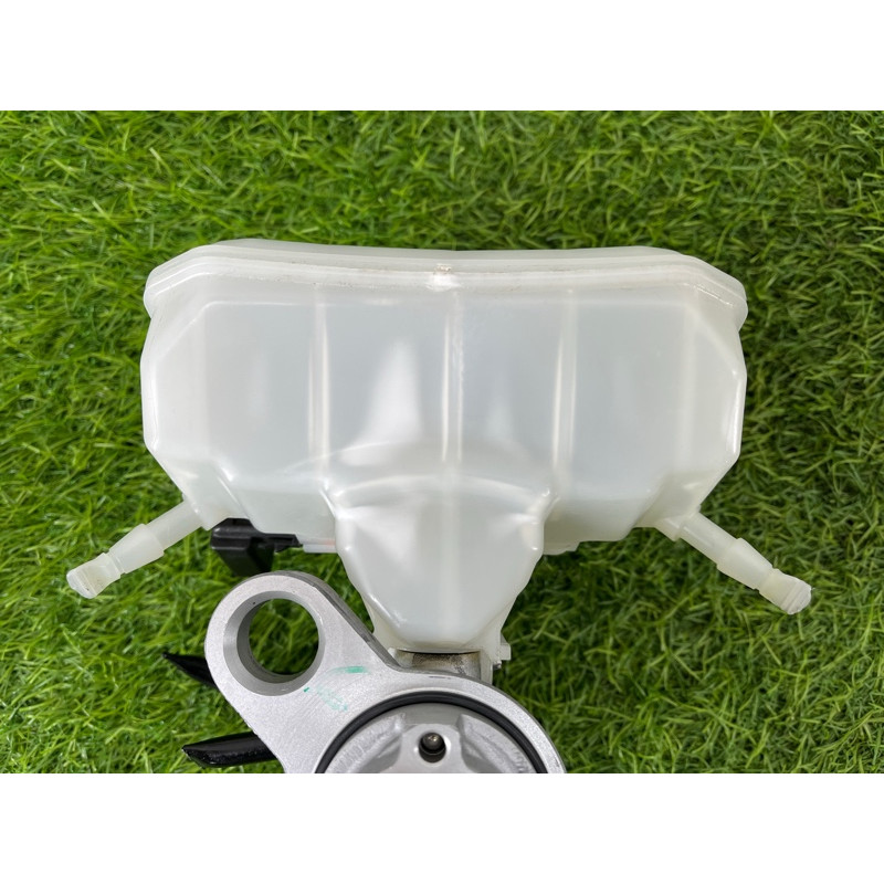 Главный тормозной цилиндр (тормозная система) AUDI Q5 FY 2018 2.0 TFSI DAYB 80A611021