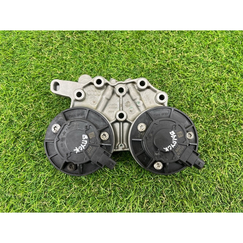 Опорный кронштейн распредвала (двигатель и элементы) AUDI Q5 FY 2018 2.0 TFSI DAYB 06K103144D