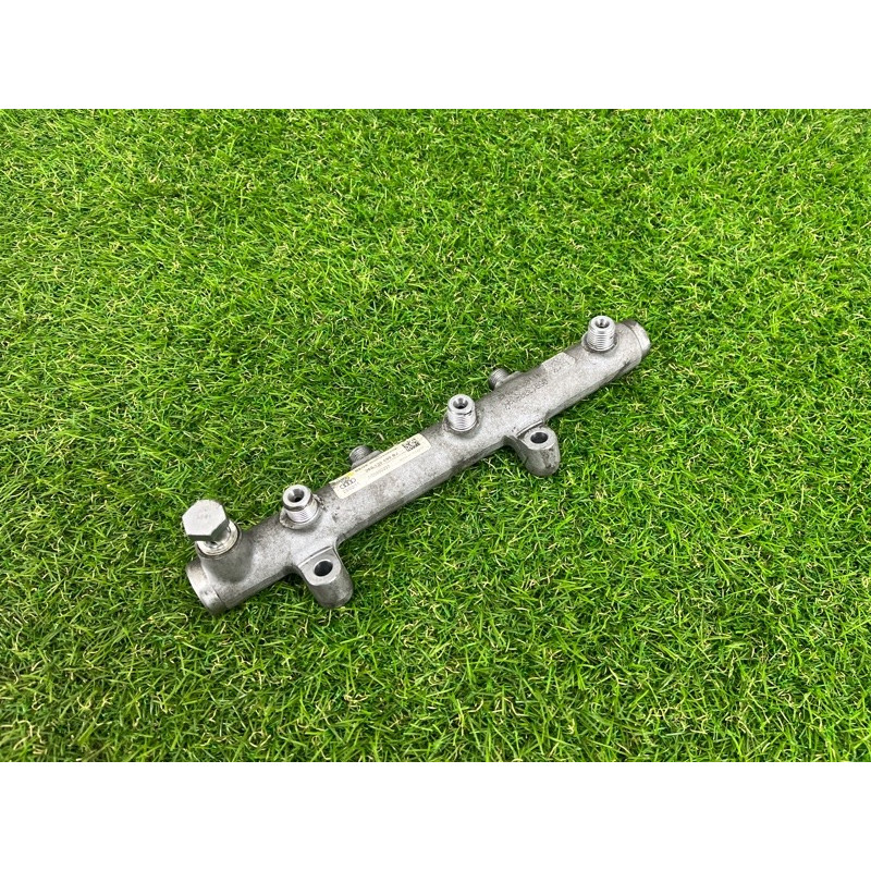 Топливная рампа (топливная система) Volkswagen Touareg NF 2011 3.0 CASA 059130090BJ