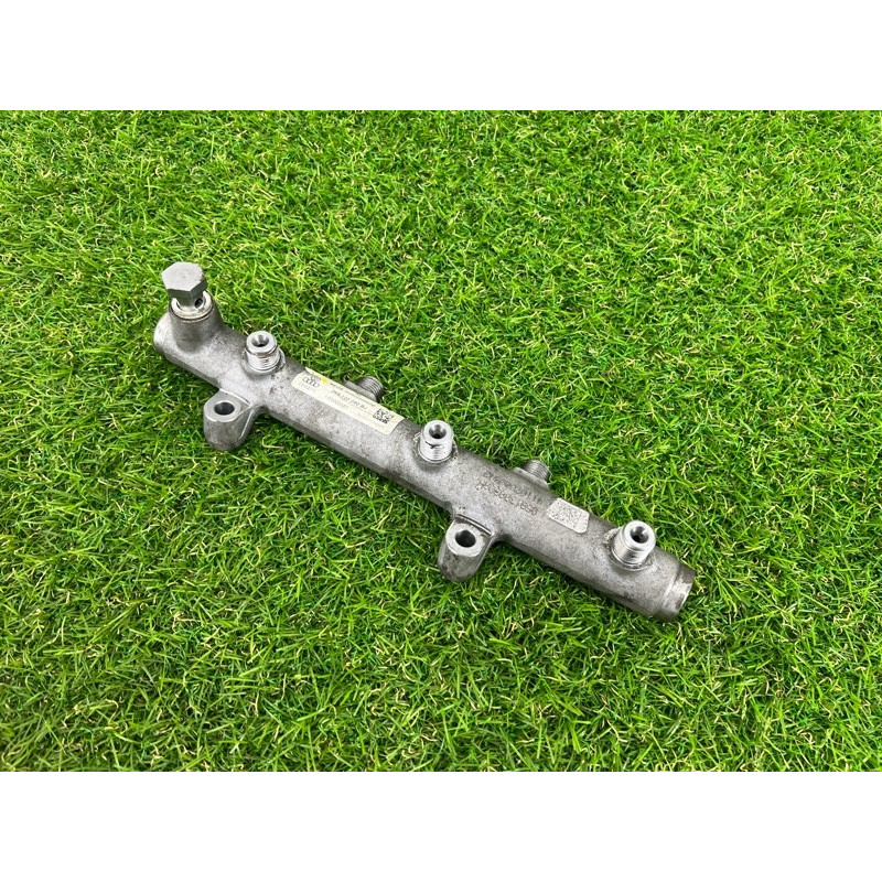 Топливная рампа (топливная система) Volkswagen Touareg NF 2011 3.0 CASA 059130090BJ