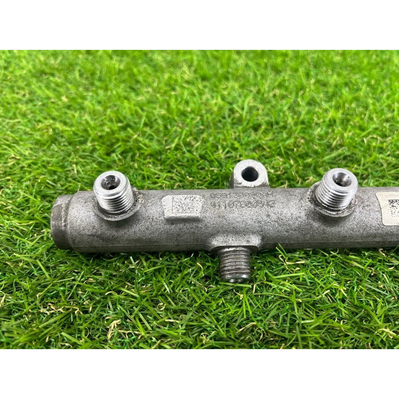 Топливная рампа (топливная система) Volkswagen Touareg NF 2011 3.0 CASA 059130090BJ