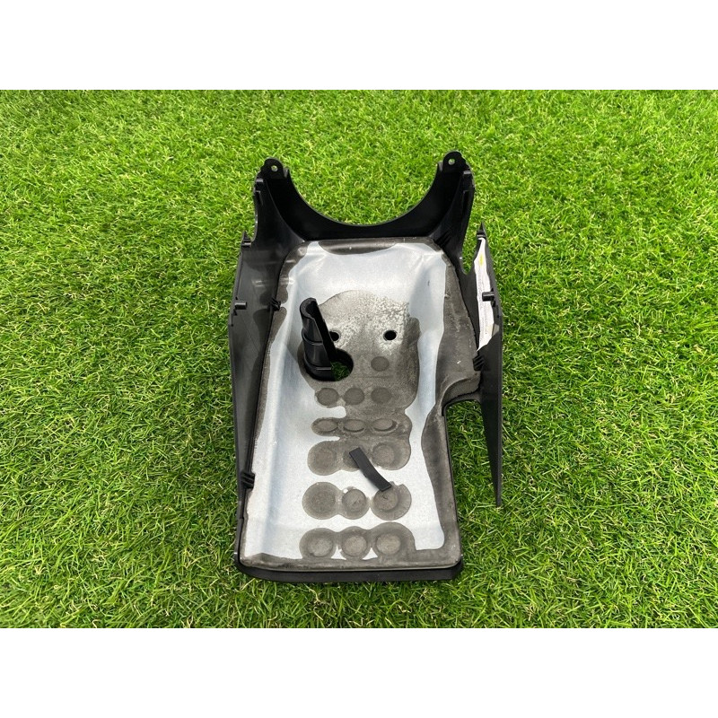 Кожух рулевой колонки нижний (салон) Volkswagen Touareg NF 2011 3.0 CASA 7P6858559A81U