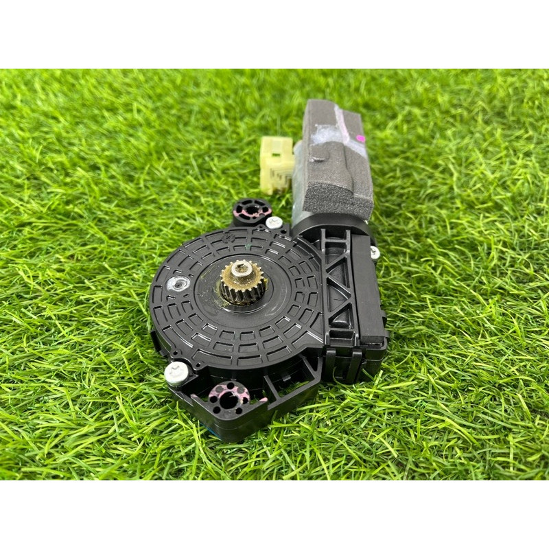 Мотор люка (электрика) AUDI Q5 FY 2018 2.0 TFSI DAYB 3G9877795F