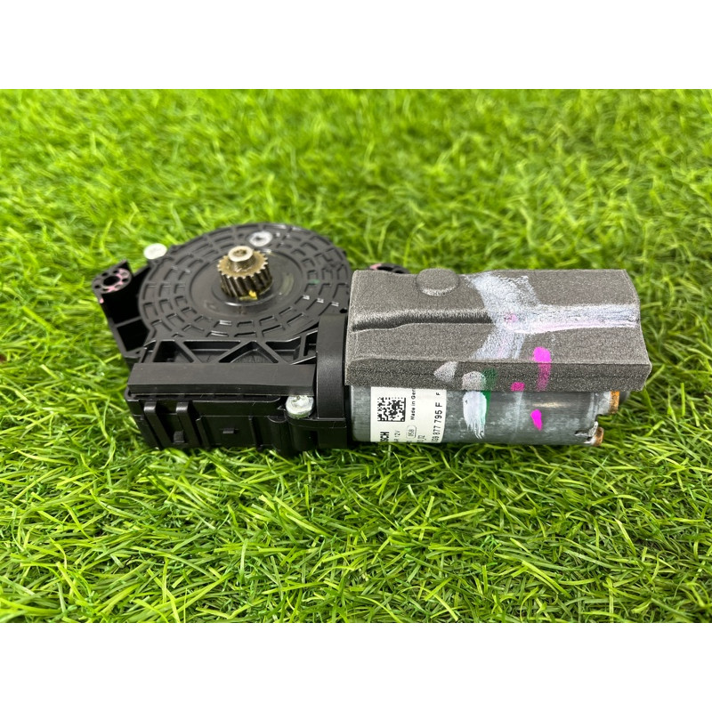 Мотор люка (электрика) AUDI Q5 FY 2018 2.0 TFSI DAYB 3G9877795F