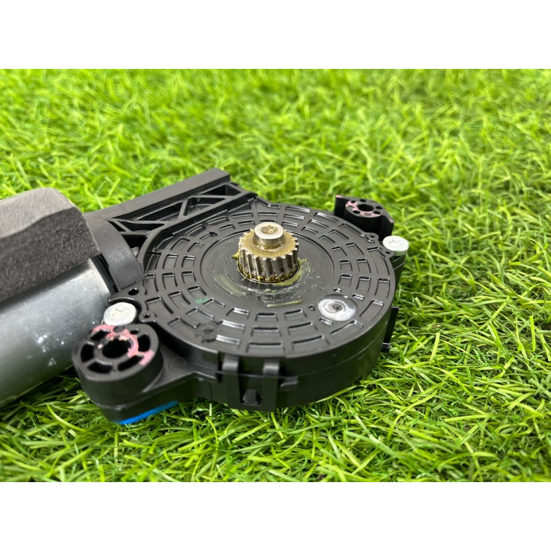 Мотор люка (электрика) AUDI Q5 FY 2018 2.0 TFSI DAYB 3G9877795F