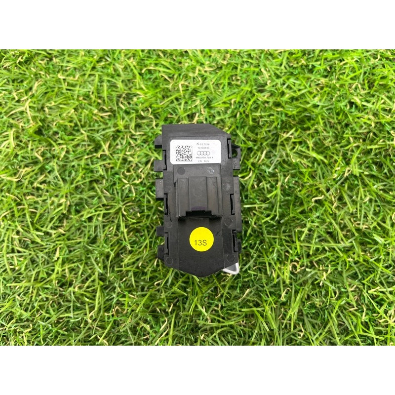 Кнопка памяти сидения (электрика / кнопки) AUDI Q7 4M 2018 3.0 TFSi 4M0959769A5PR