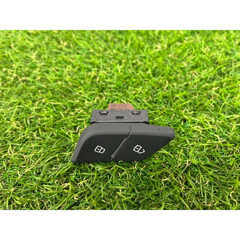 Кнопка блокировки центрального замка (электрика / кнопки) AUDI Q7 4M 2018 3.0 TFSi 4M2962108A5PR