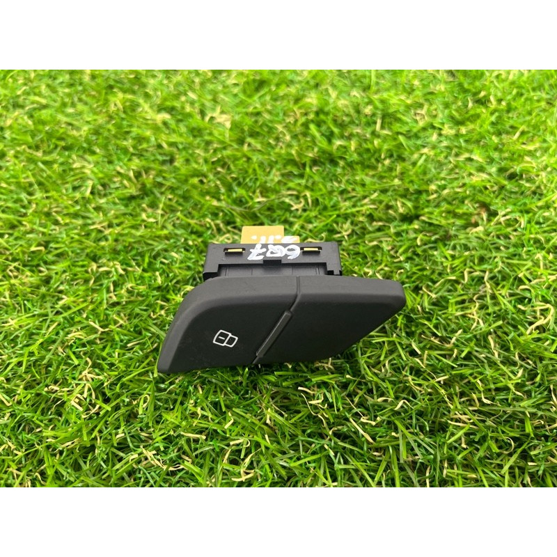 Кнопка блокировки центрального замка (электрика / кнопки) AUDI Q7 4M 2018 3.0 TFSi 4M0962108C5PR