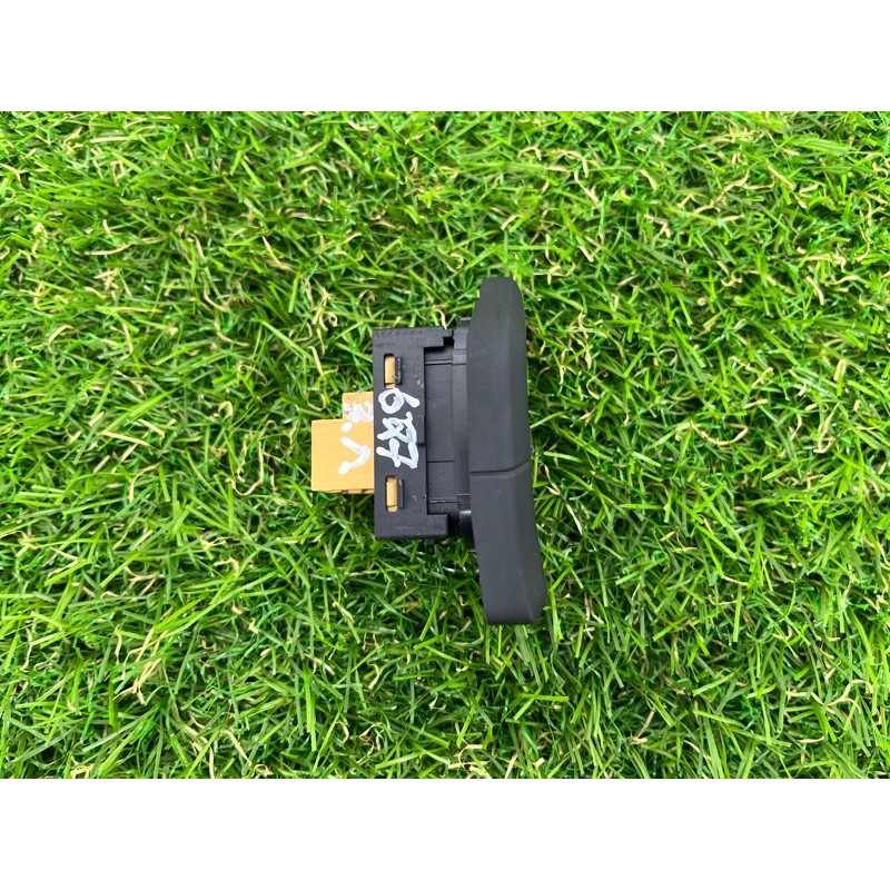 Кнопка блокировки центрального замка (электрика / кнопки) AUDI Q7 4M 2018 3.0 TFSi 4M0962107C5PR