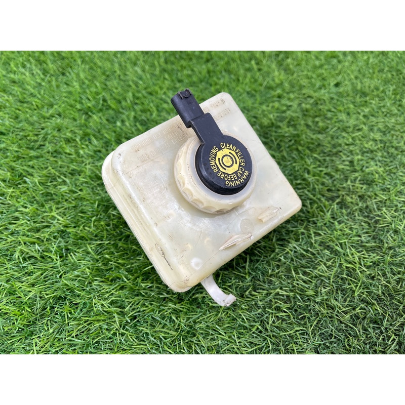 Бачок тормозной жидкости (тормозная система) BMW 5-series E60 M54b30 32067179