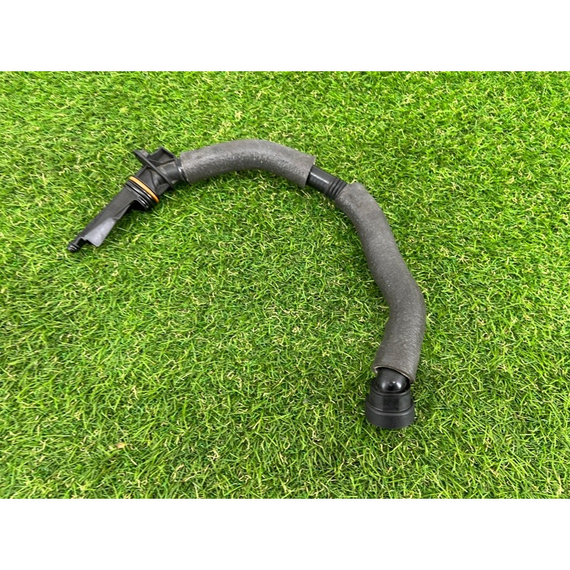 Трубка вентиляции картерных газов (двигатель и элементы) AUDI Q7 4M 2018 3.0 TFSi 06E103217AL