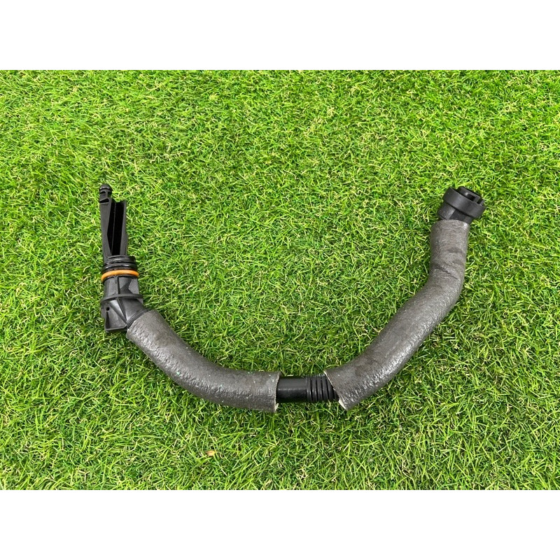 Трубка вентиляции картерных газов (двигатель и элементы) AUDI Q7 4M 2018 3.0 TFSi 06E103217AL